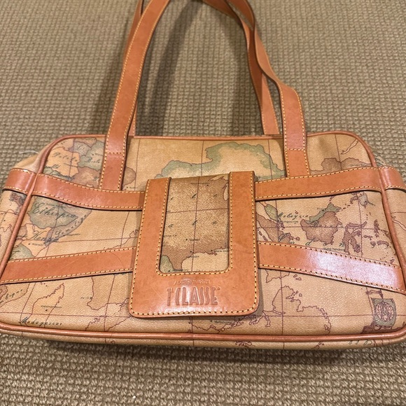 Alviero Martini Bags Authentic Alviero Martini Iilasse Poshmark